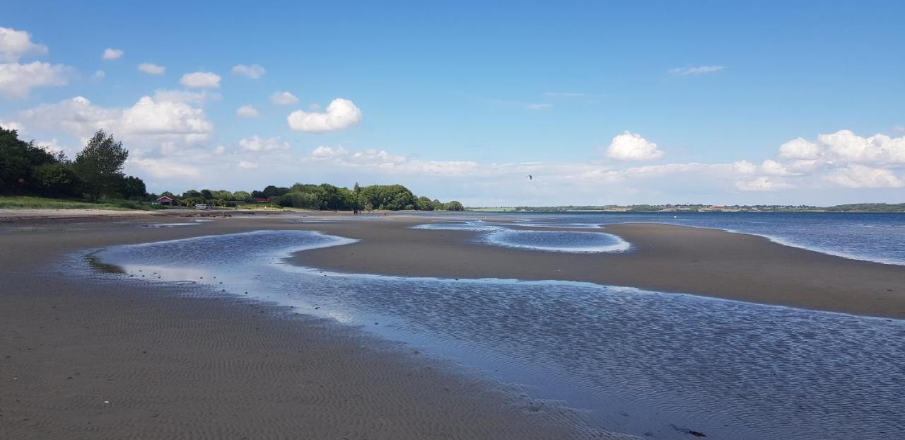 Gemuetliche Ferienunterkunft Direkt Am Meer Holnis Extérieur photo
